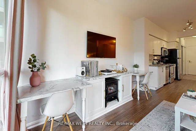Additional property image - 209 Fort York Blvd Unit 355