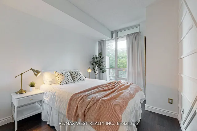 Additional property image - 209 Fort York Blvd Unit 355