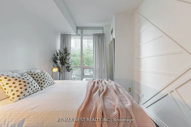 Additional property image - 209 Fort York Blvd Unit 355