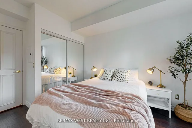 Additional property image - 209 Fort York Blvd Unit 355