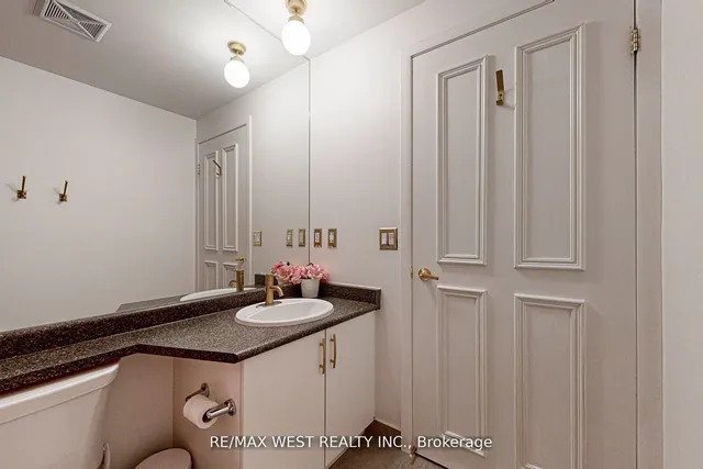 Additional property image - 209 Fort York Blvd Unit 355