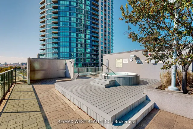 Additional property image - 209 Fort York Blvd Unit 355