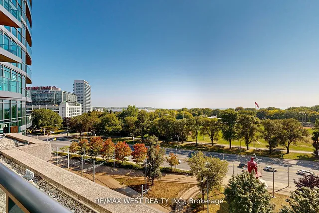 Additional property image - 209 Fort York Blvd Unit 355