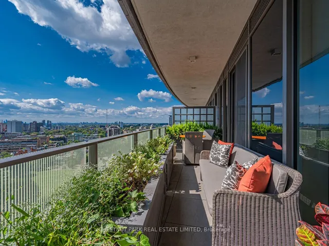 Additional property image - 88 Davenport Rd Unit 1802