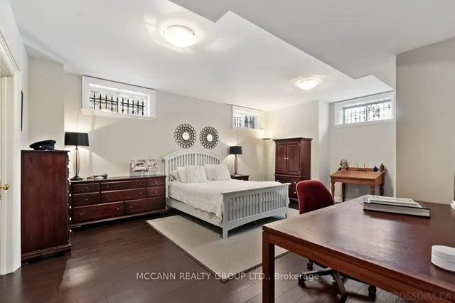 Additional property image - 21 De Vere Gdns
