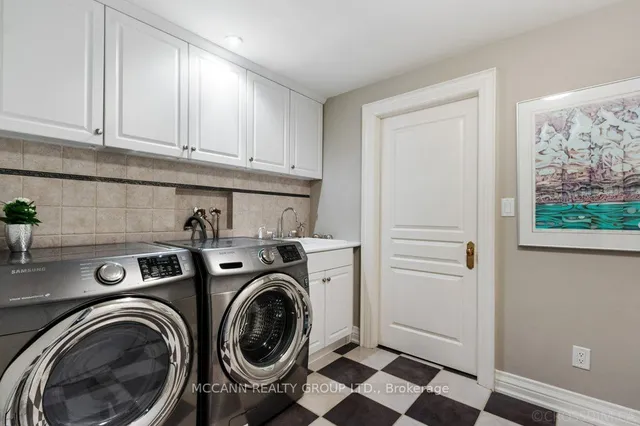 Additional property image - 21 De Vere Gdns
