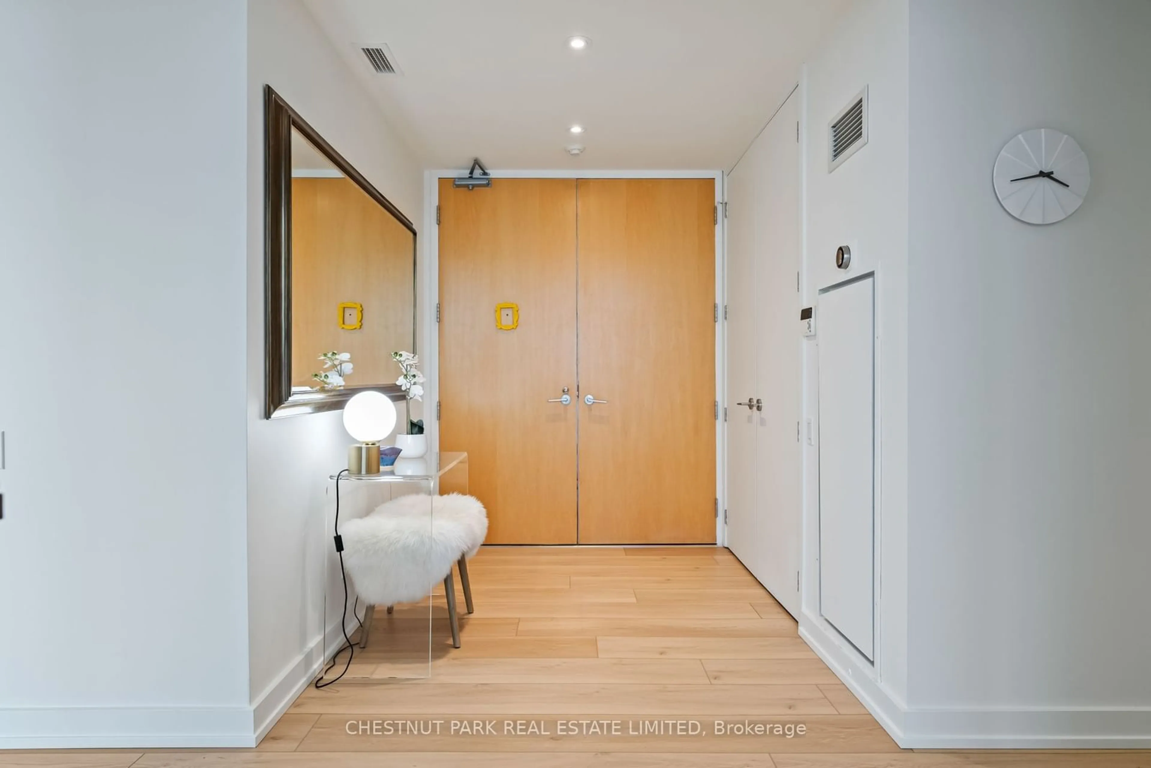 Indoor entryway for 33 Mill St #2604, Toronto Ontario M5A 3R3