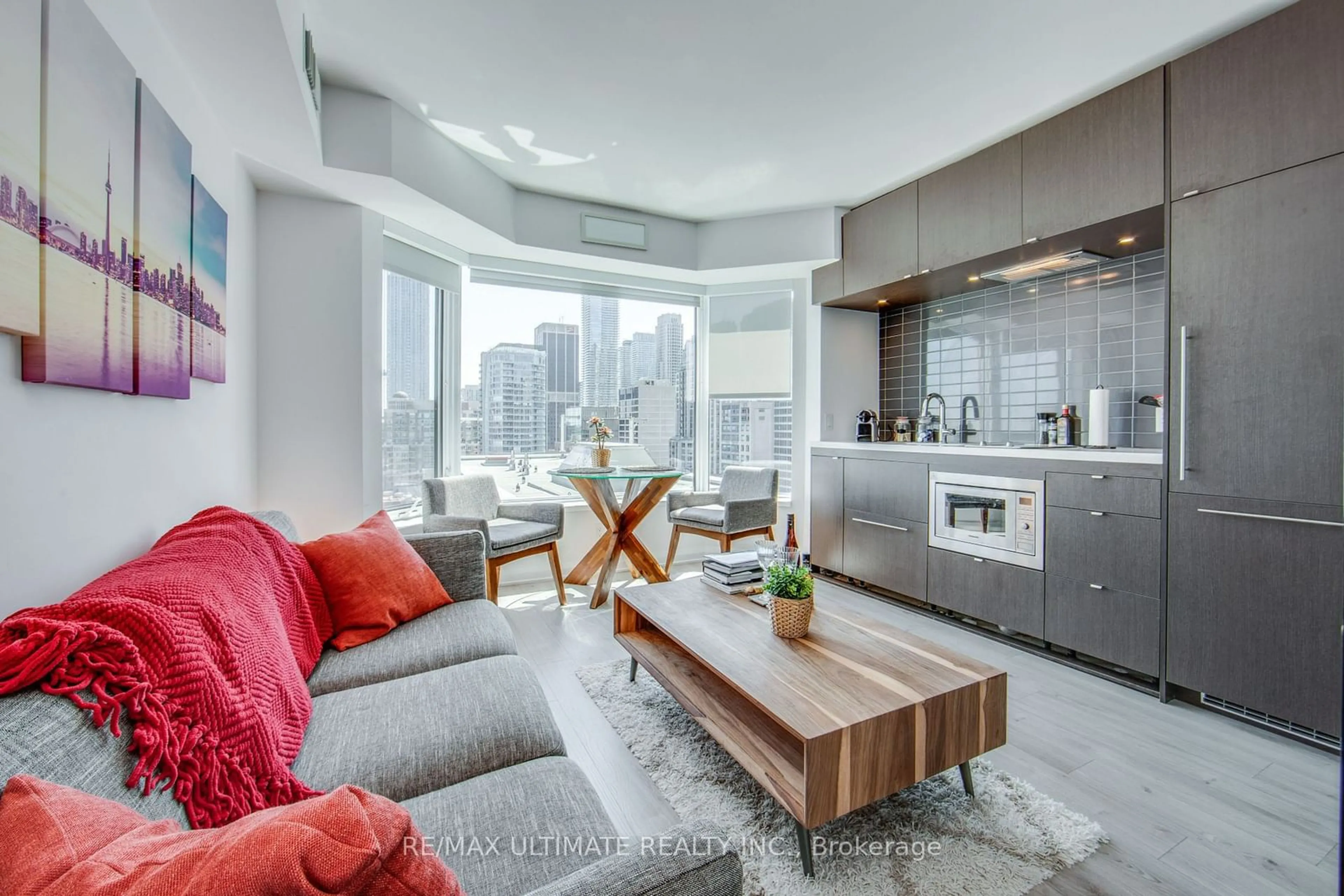 Open concept kitchen, unknown for 155 Yorkville Ave #1705, Toronto Ontario M5R 1C4