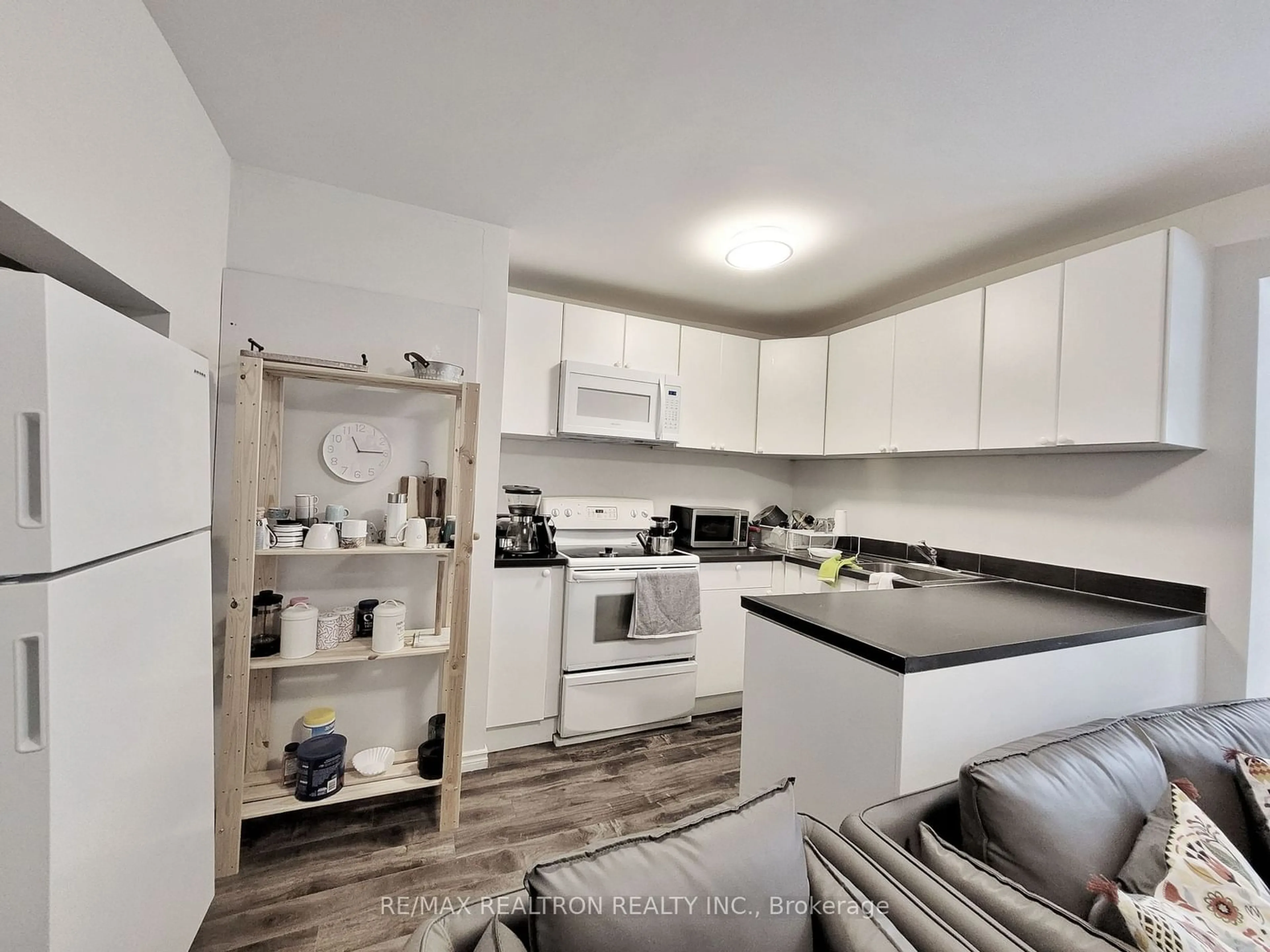 Standard kitchen, unknown for 185 Steeles Ave, Toronto Ontario M2M 3Y6