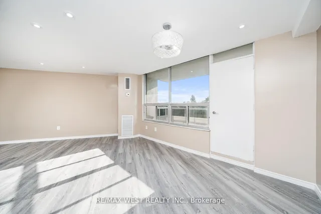 Additional property image - 5 Shady Gfwy Unit 614