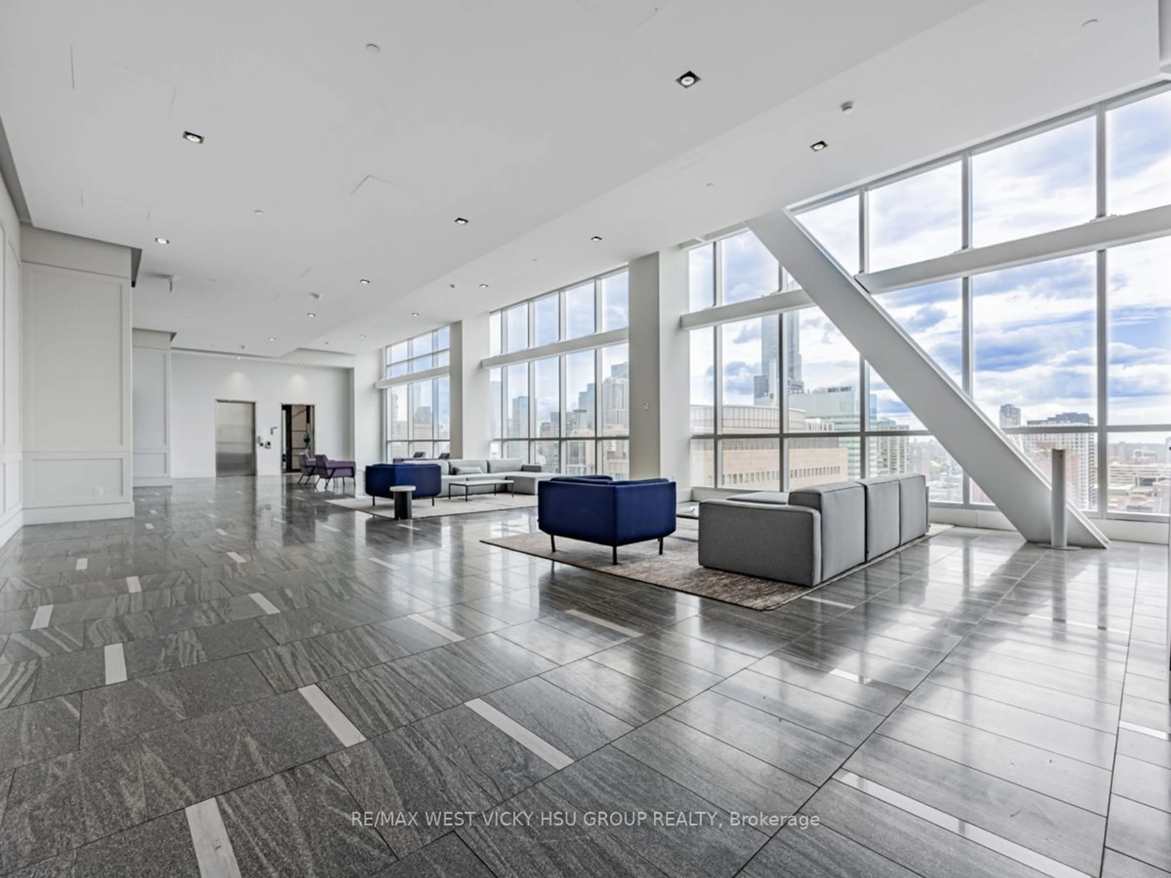 Lobby for 488 University Ave #5202, Toronto Ontario M5G 0C1