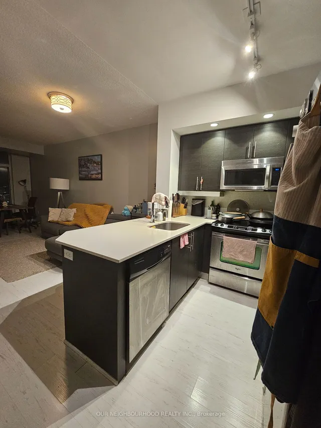 Additional property image - 85 East Liberty St Unit 1802