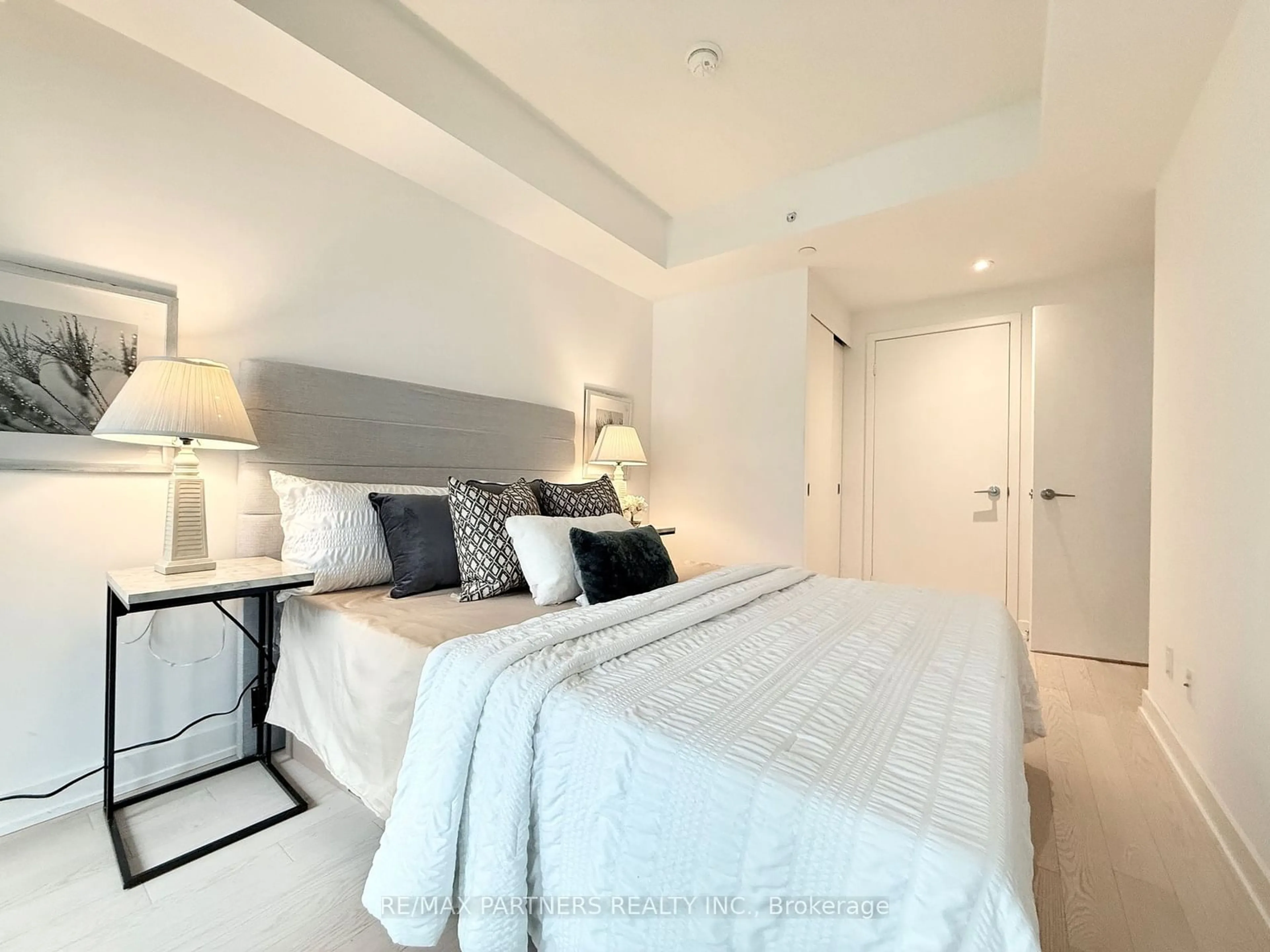 Bedroom with bed, unknown for 25 Richmond St #1606, Toronto Ontario M5C 0A6