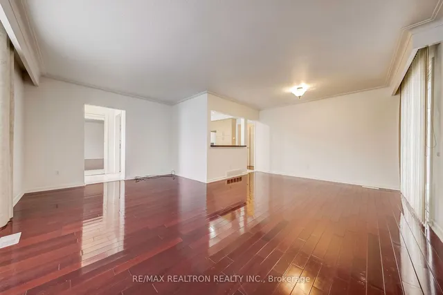 Additional property image - 365 Hollywood Ave