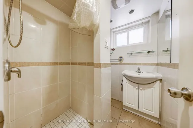 Additional property image - 365 Hollywood Ave