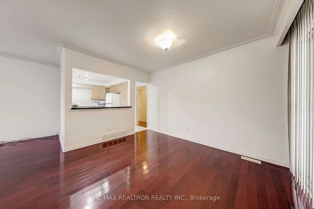 Additional property image - 365 Hollywood Ave