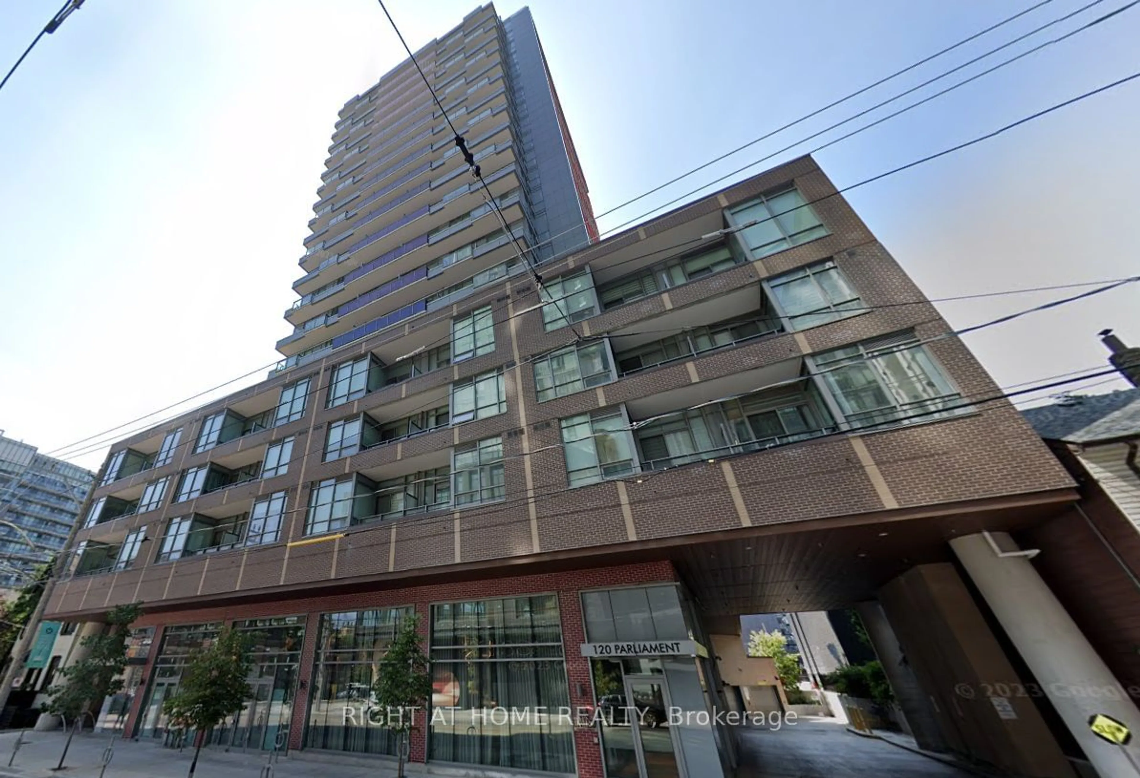 Indoor foyer for 120 Parliament St #413, Toronto Ontario M5A 0N6