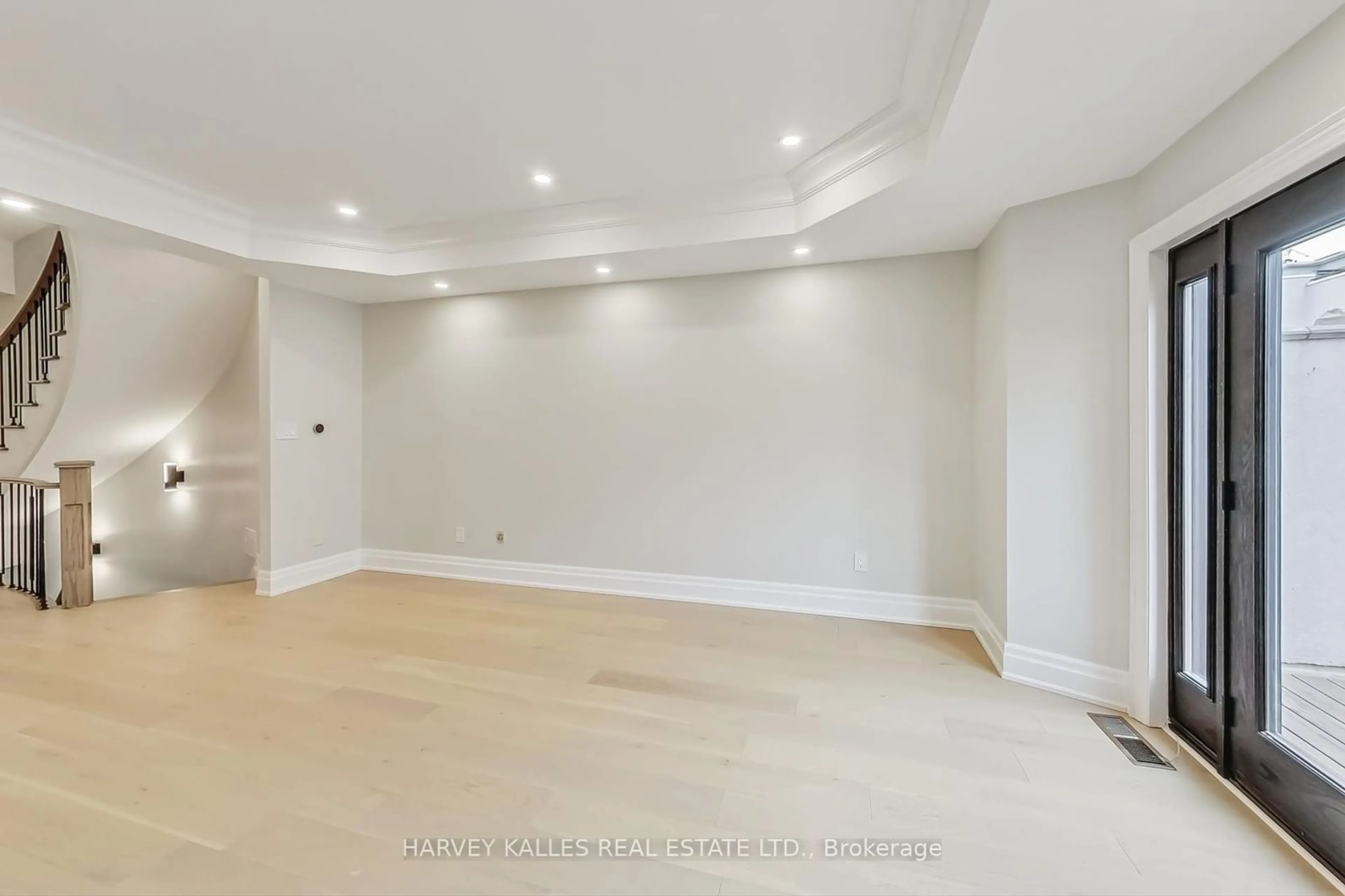 A pic of a room for 258 Spadina Rd, Toronto Ontario M5R 2V1