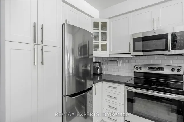Additional property image - 1000 Sheppard Ave Unit 206