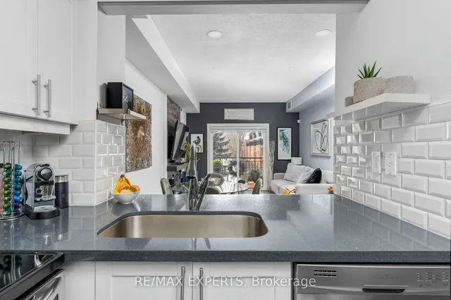 Additional property image - 1000 Sheppard Ave Unit 206