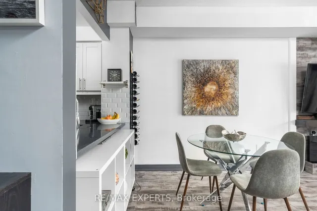 Additional property image - 1000 Sheppard Ave Unit 206