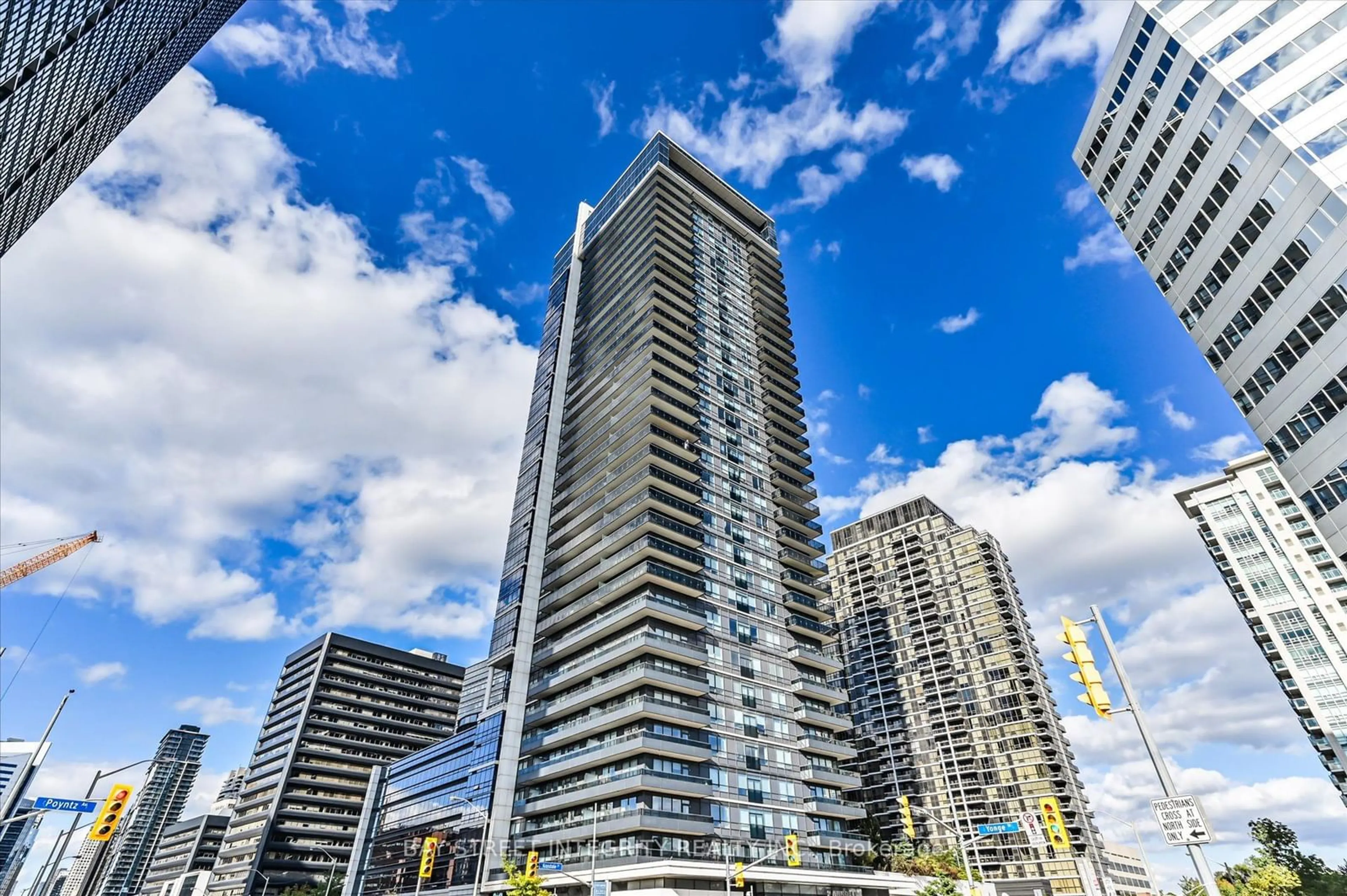 A pic from outside/outdoor area/front of a property/back of a property/a pic from drone, city buildings view from balcony for 2 Anndale Dr #1507, Toronto Ontario M2N 0G5