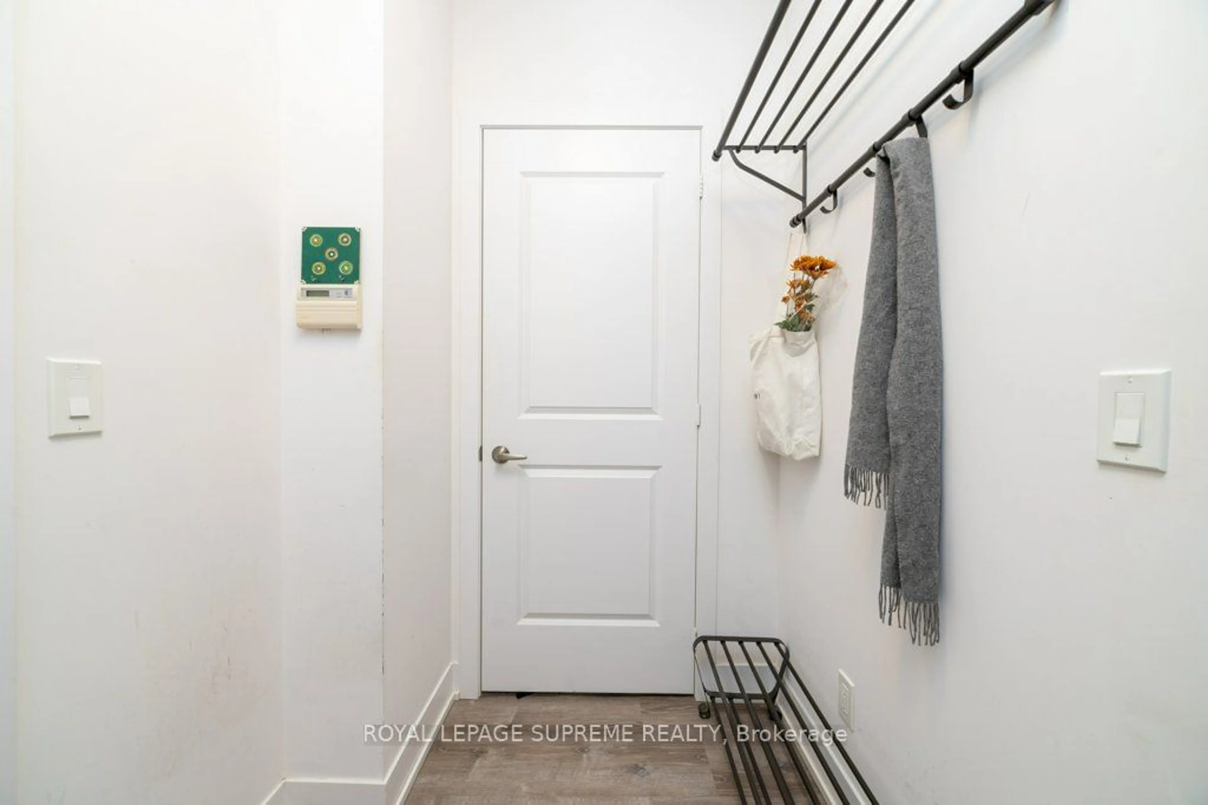 Indoor entryway for 68 Merton St #608, Toronto Ontario M4S 1A1