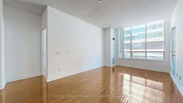 Additional property image - 18 Parkview Ave Unit 207
