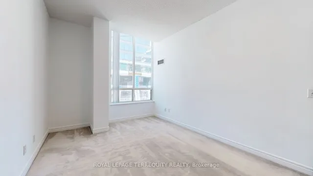 Additional property image - 18 Parkview Ave Unit 207