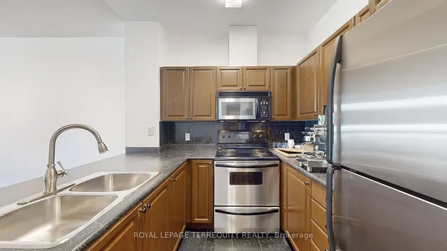 Additional property image - 18 Parkview Ave Unit 207
