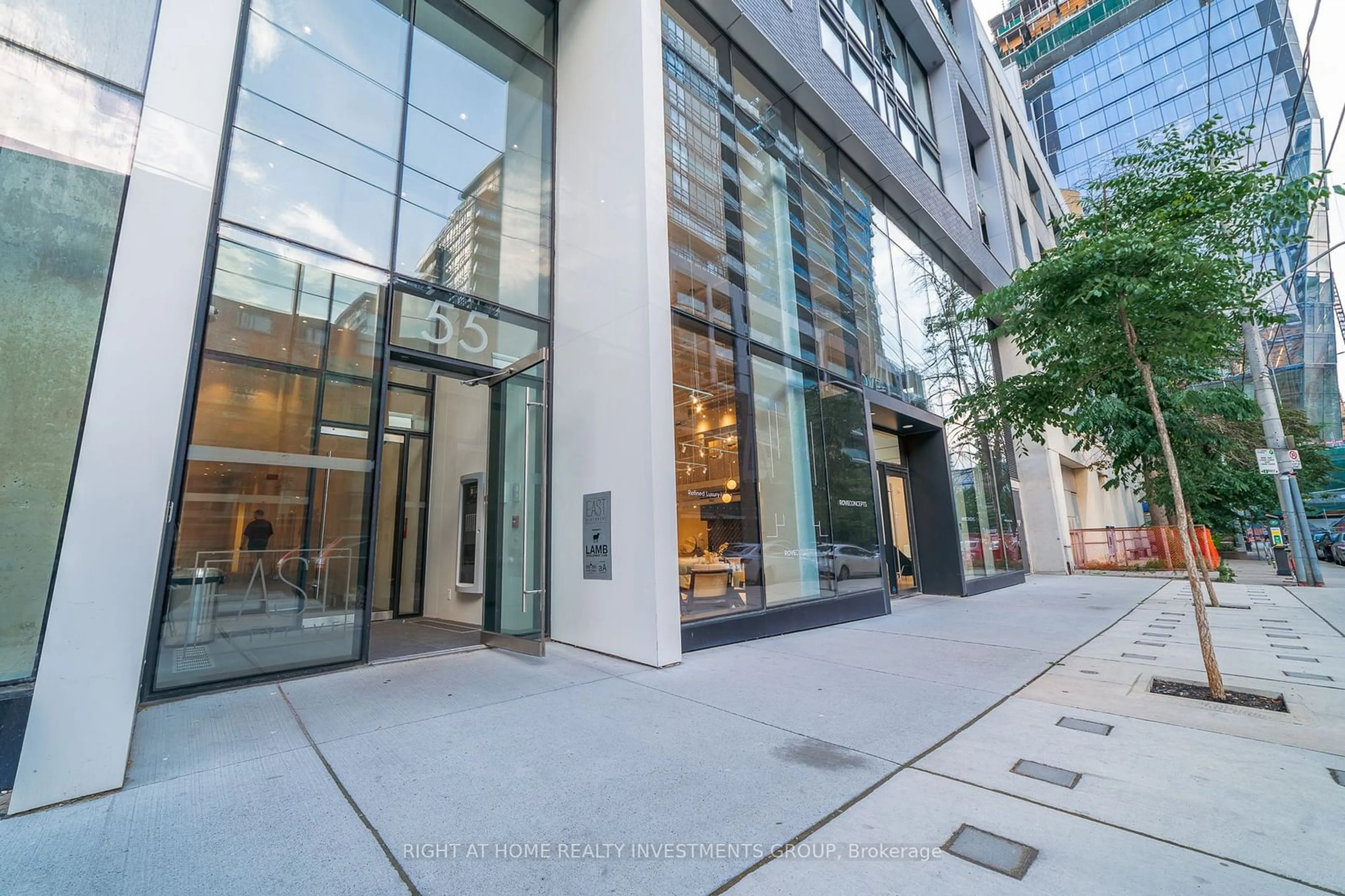 Indoor foyer for 55 Ontario St #1405, Toronto Ontario M5A 0T8