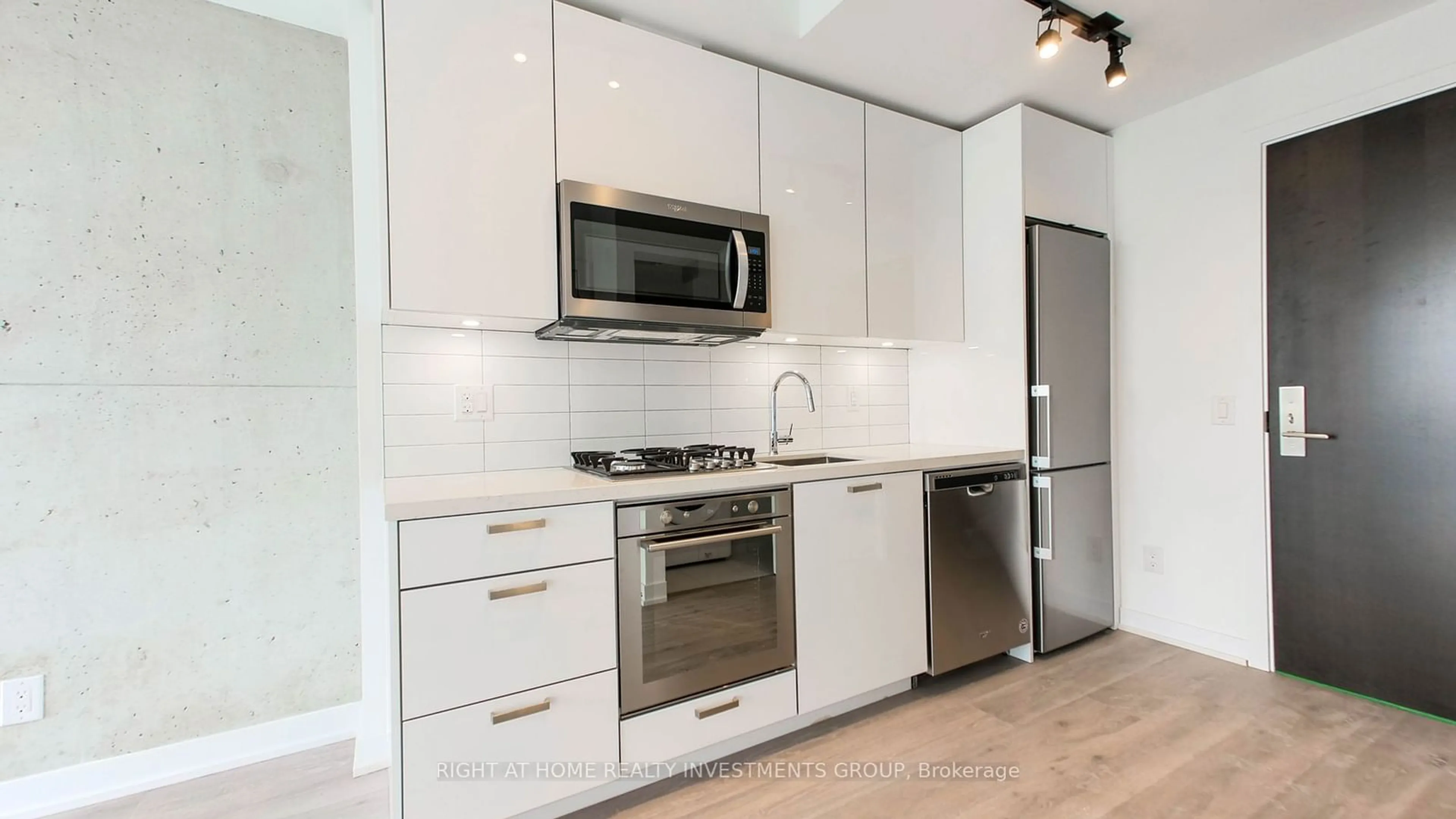 Standard kitchen, unknown for 55 Ontario St #1405, Toronto Ontario M5A 0T8