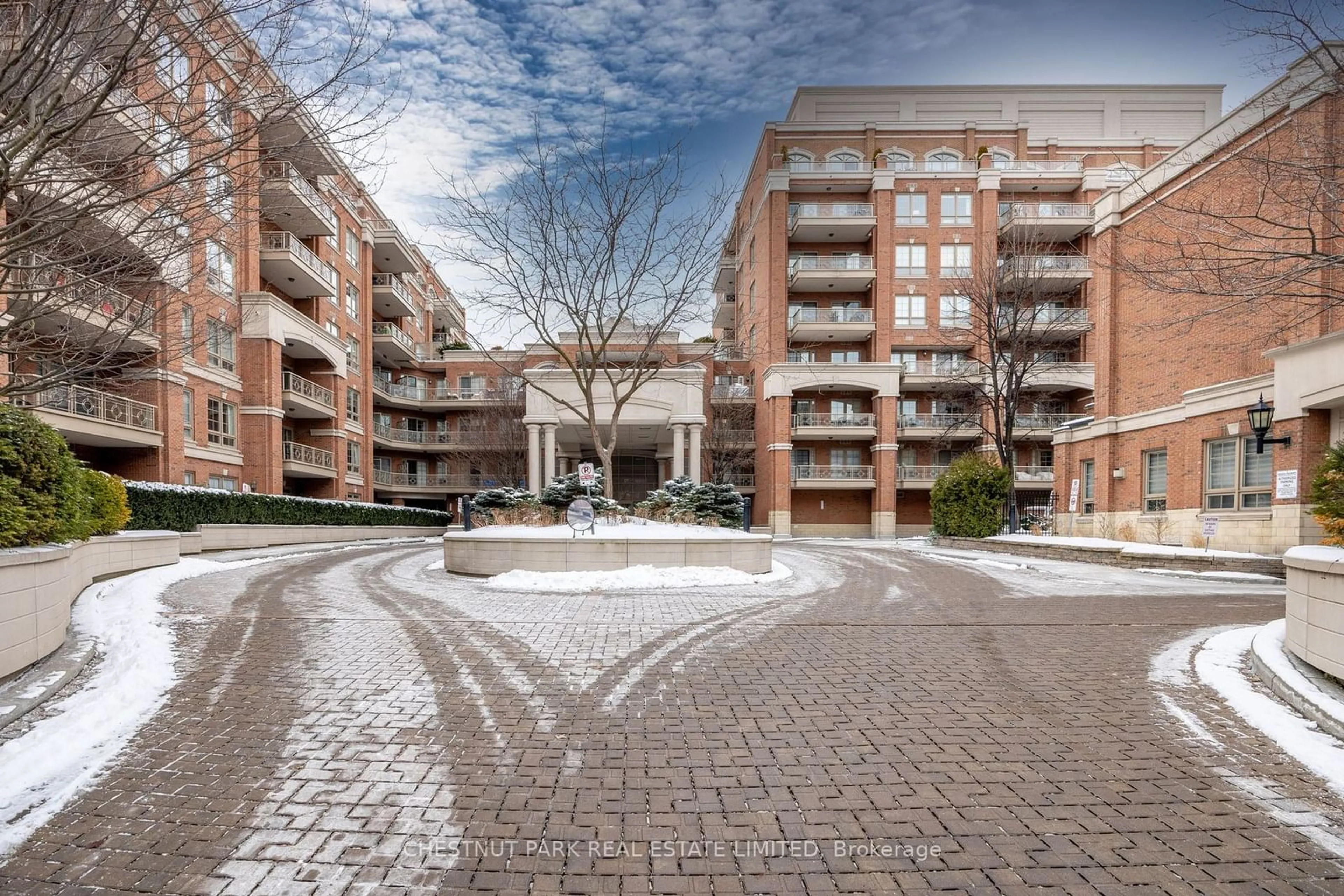 Patio, street for 20 Burkebrook Pl #207, Toronto Ontario M4G 0A1