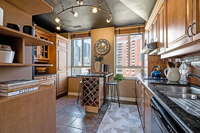 Additional property image - 135 Maitland St Unit PH3