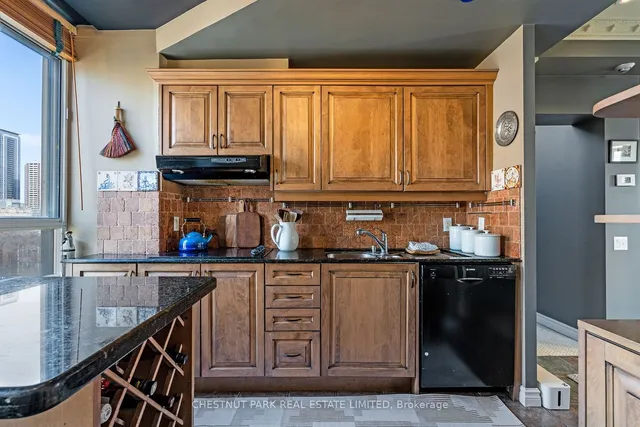 Additional property image - 135 Maitland St Unit PH3