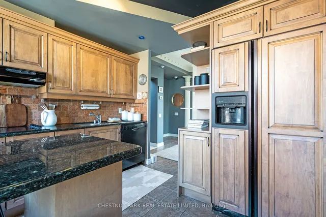 Additional property image - 135 Maitland St Unit PH3