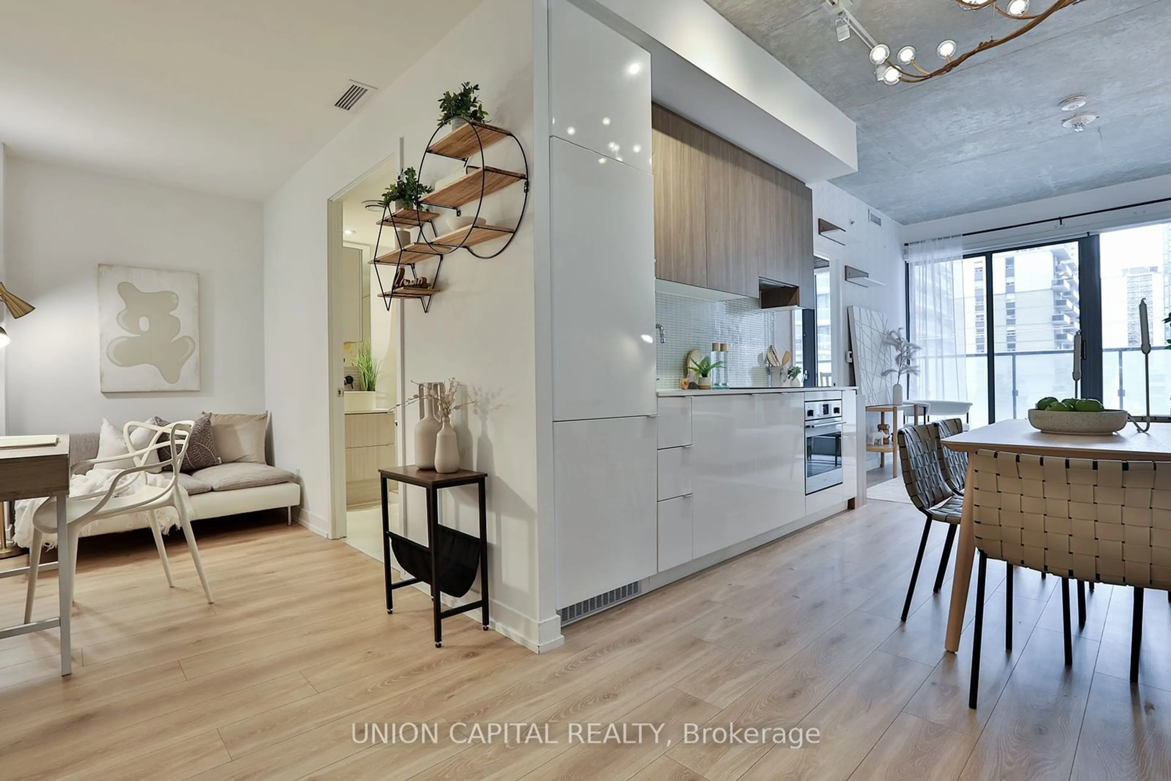 Open concept kitchen, unknown for 161 Roehampton Ave #203, Toronto Ontario M4P 0C8