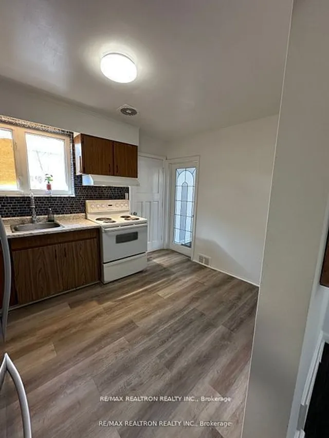 Additional property image - 255 Patricia Ave
