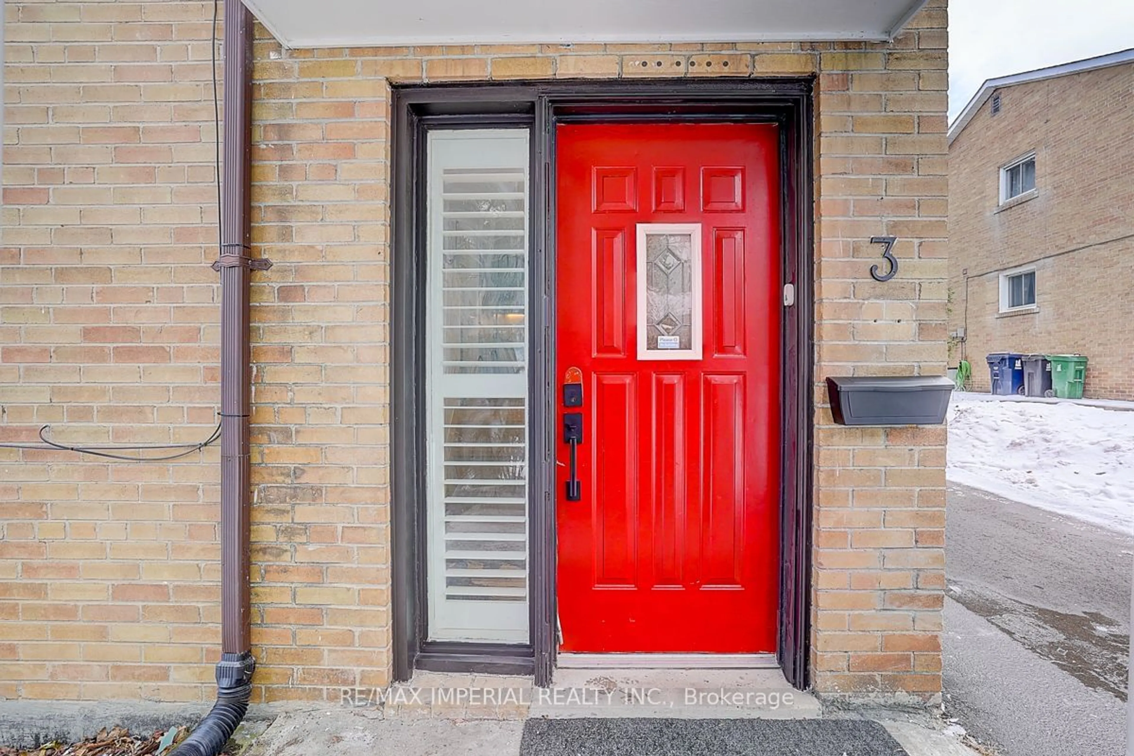 Indoor entryway for 3 Guytoi Crt, Toronto Ontario M3C 1Y1