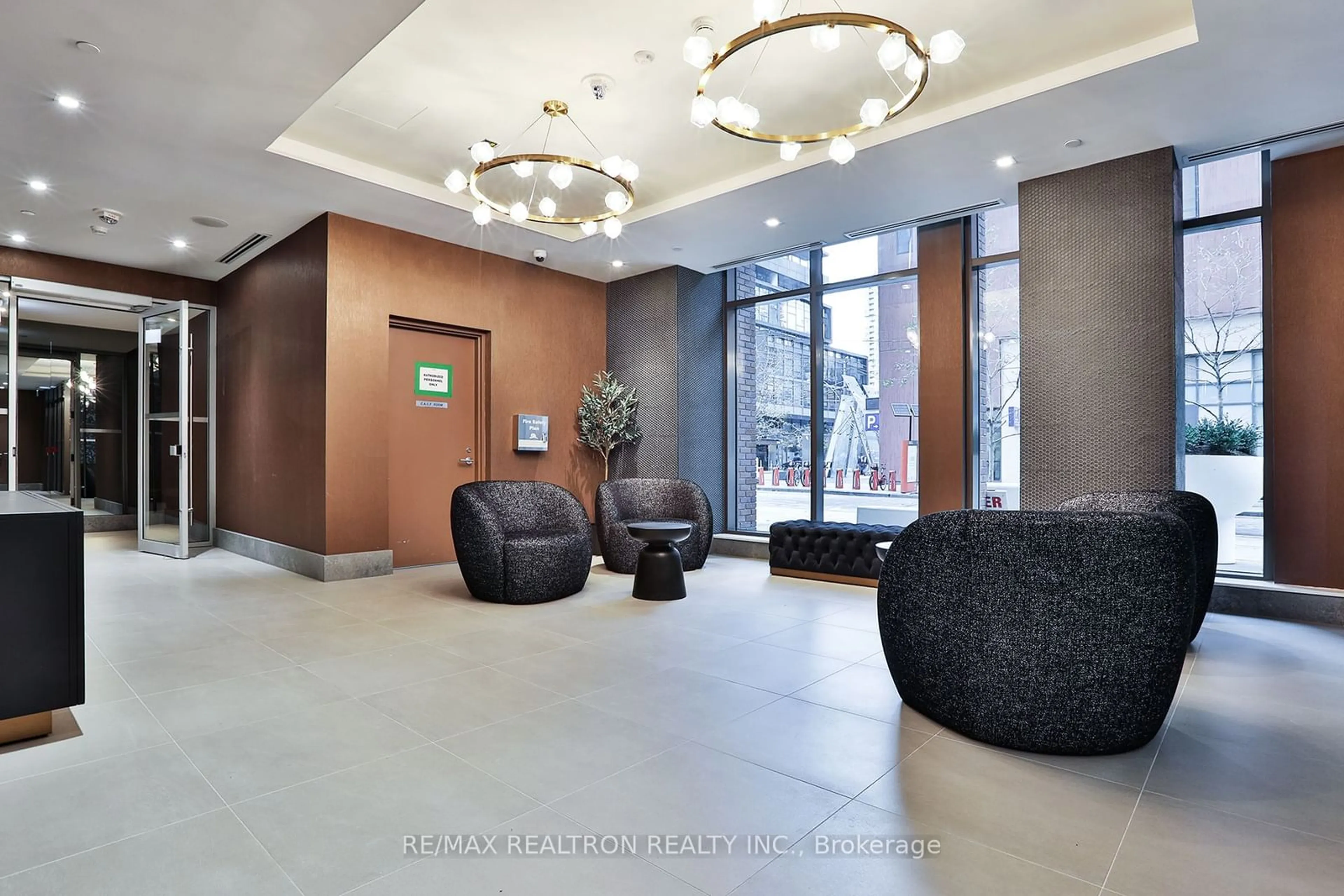 Lobby for 28 Widmer St #GPH26, Toronto Ontario M5V 2E7