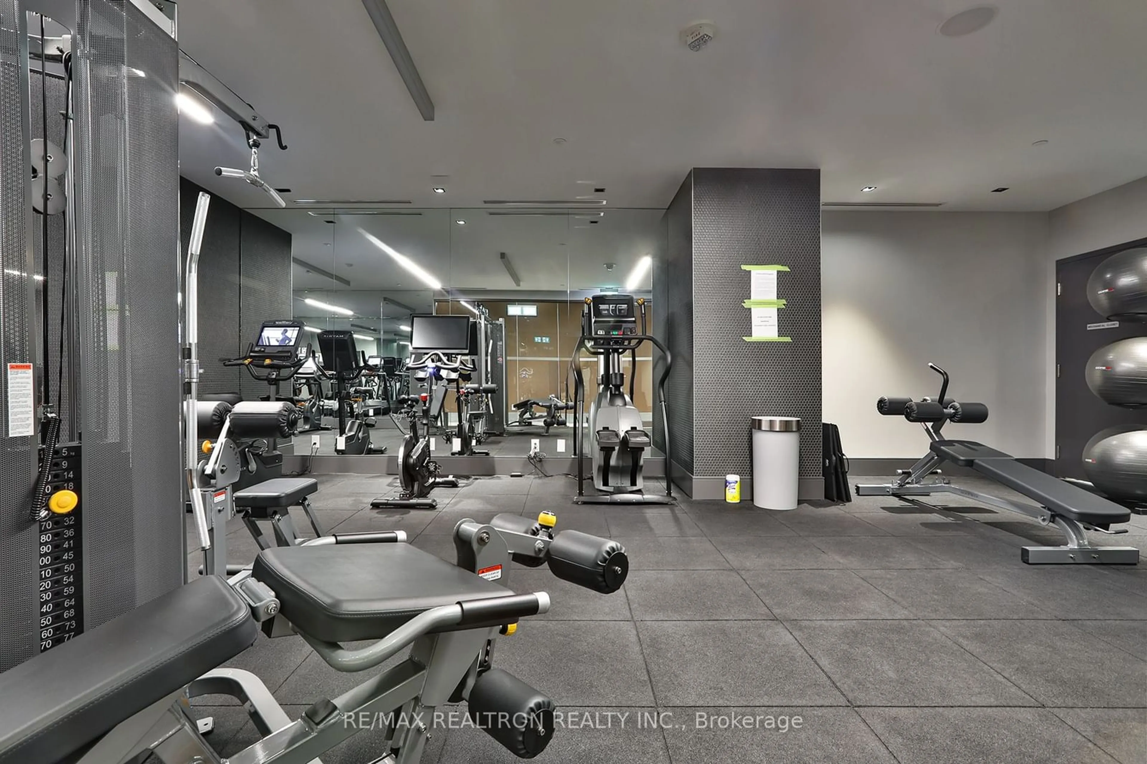 Gym or fitness room for 28 Widmer St #GPH26, Toronto Ontario M5V 2E7