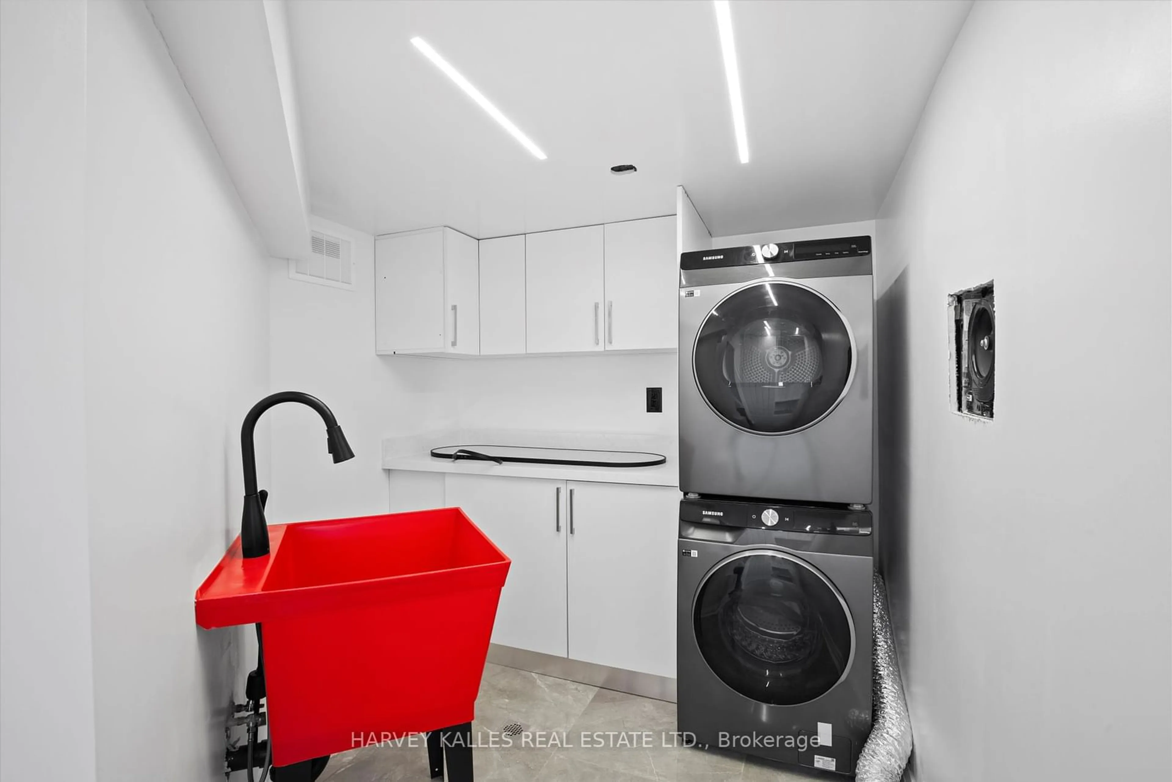 Laundry room for 174 Lisgar St, Toronto Ontario M6J 3G3