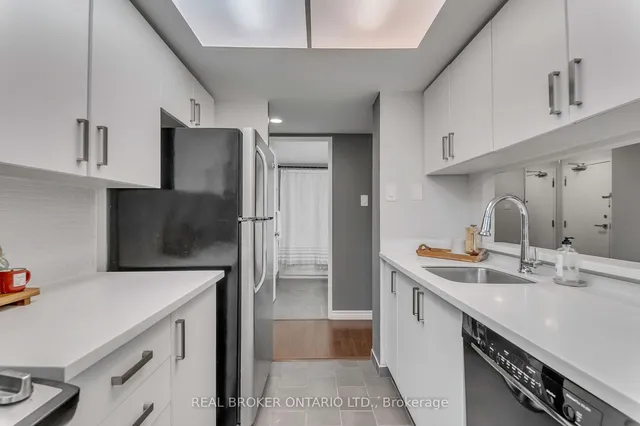 Additional property image - 725 King St Unit 213