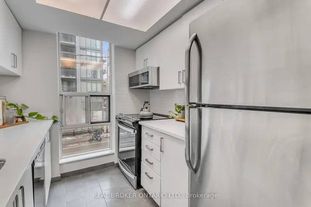 Additional property image - 725 King St Unit 213