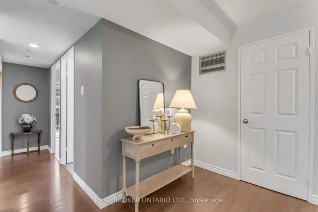 Additional property image - 725 King St Unit 213
