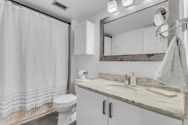 Additional property image - 725 King St Unit 213