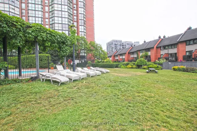 Additional property image - 725 King St Unit 213