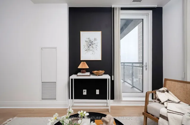 Additional property image - 17 Kenaston Gdns Unit 613
