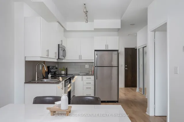 Additional property image - 17 Kenaston Gdns Unit 613