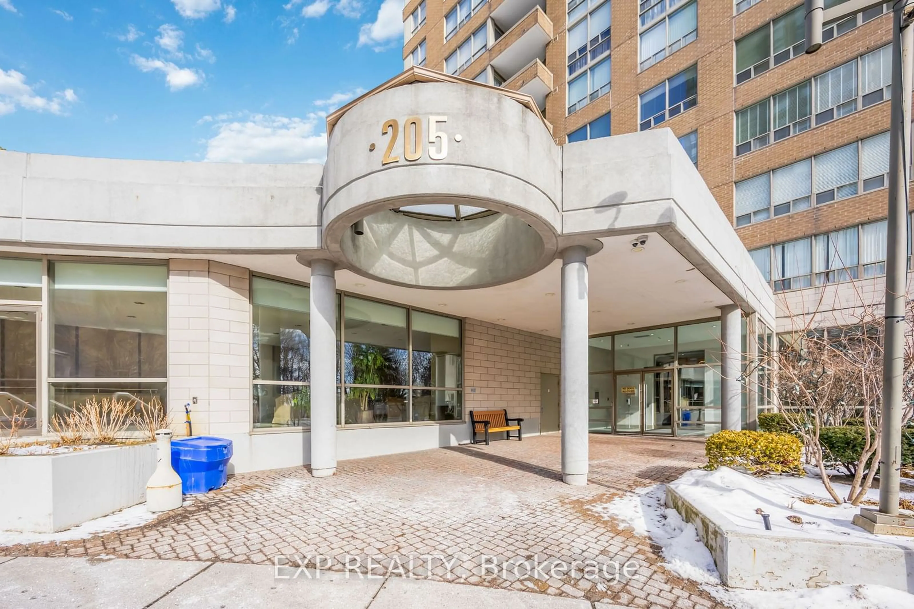 Indoor foyer for 205 Wynford Dr #606, Toronto Ontario M3C 3P4